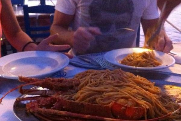 Aronis Taverna