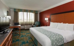 LA QUINTA INN & SUITES BY WYNDHAM TACOMA - SEATTLE $88 ($̶1̶6̶9̶) - Updated  2023 Prices & Hotel Reviews - WA