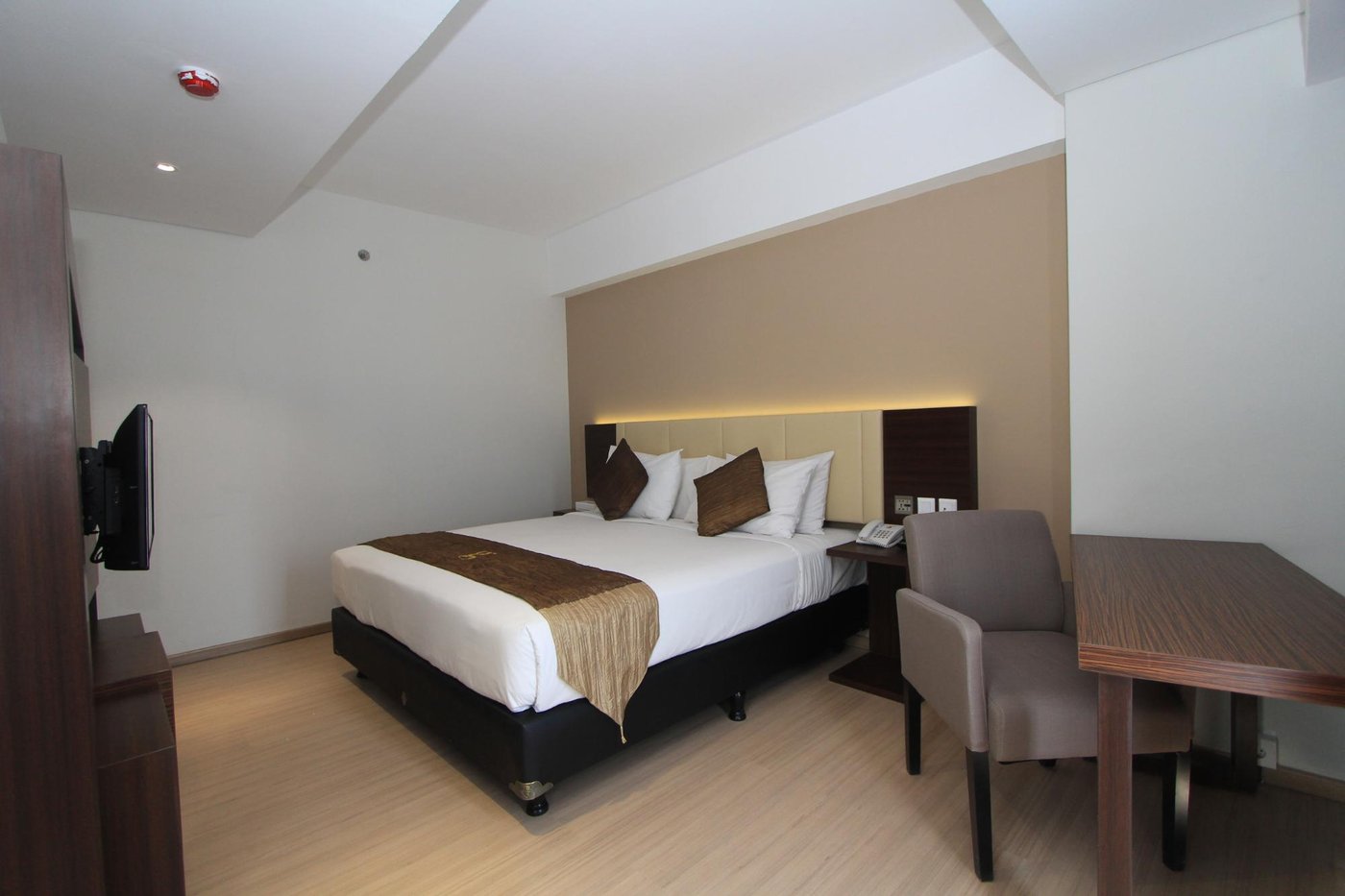 HOTEL GUNAWANGSA MERR (Surabaya, Indonesia) Ulasan & Perbandingan