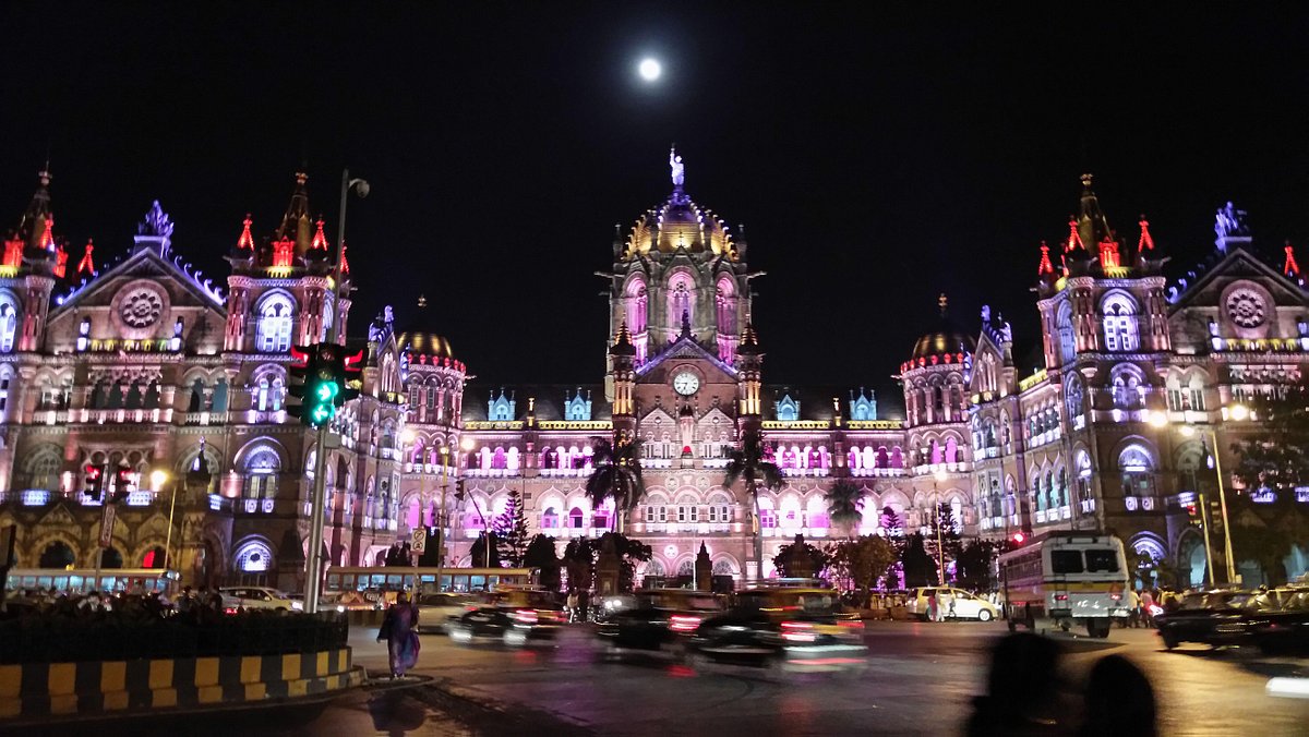 mumbai tourist lodging