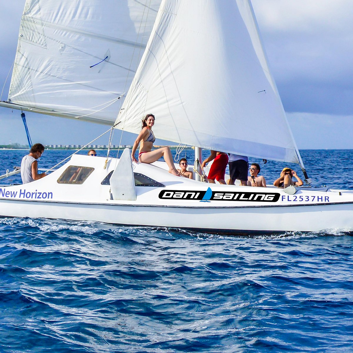 new horizon catamaran