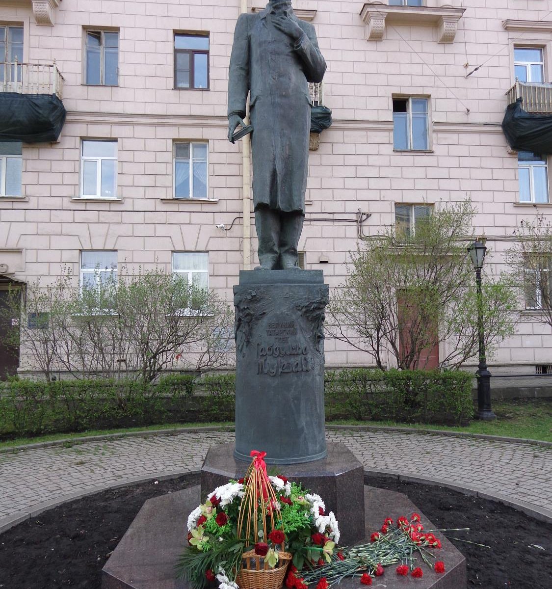 Памятник Габдулле Тукаю, Санкт-Петербург: лучшие советы перед посещением -  Tripadvisor