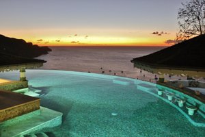 Piscina y playa