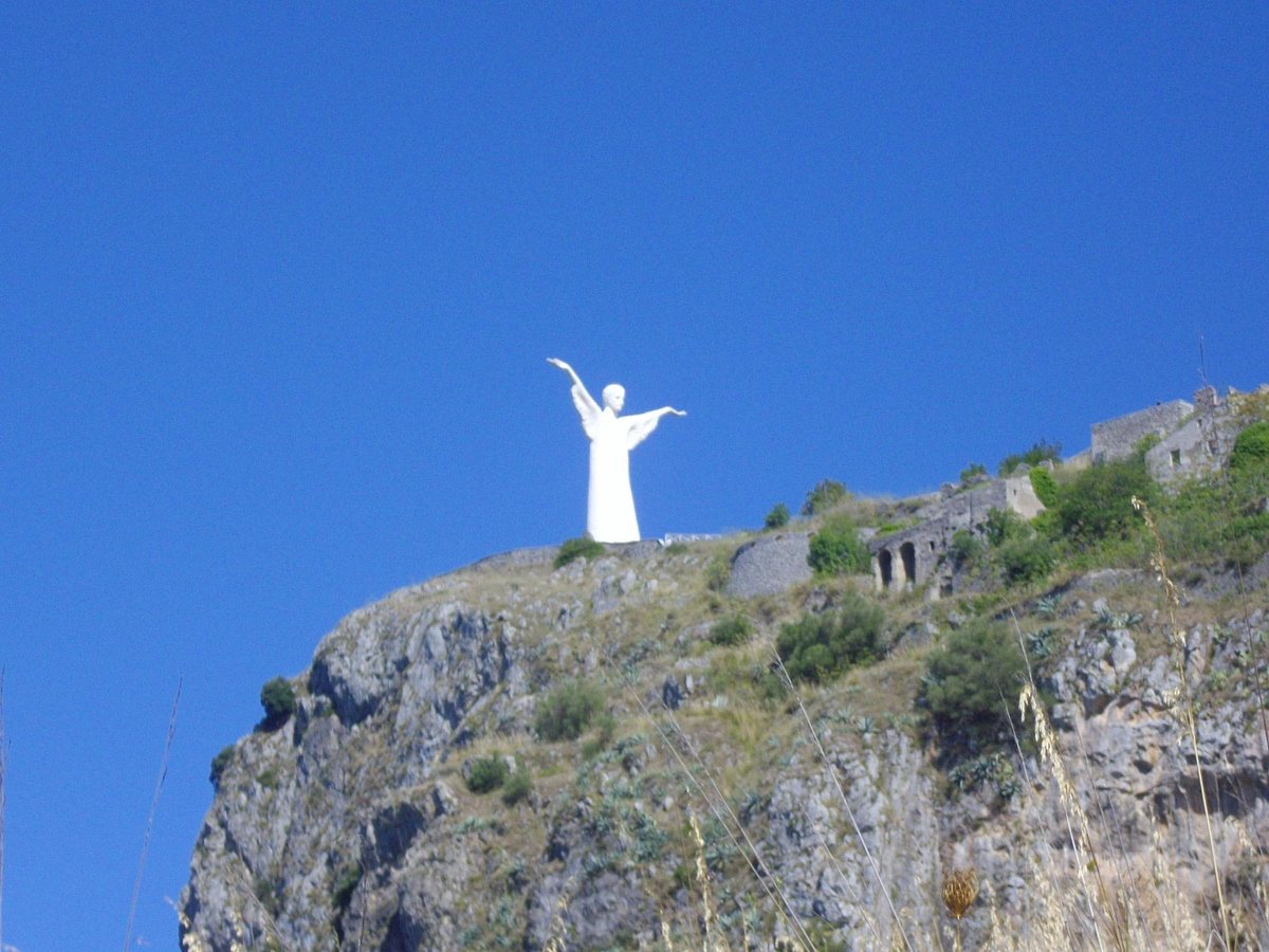 Statua Del Cristo Redentore Maratea Statua del Cristo Redentore di Maratea
