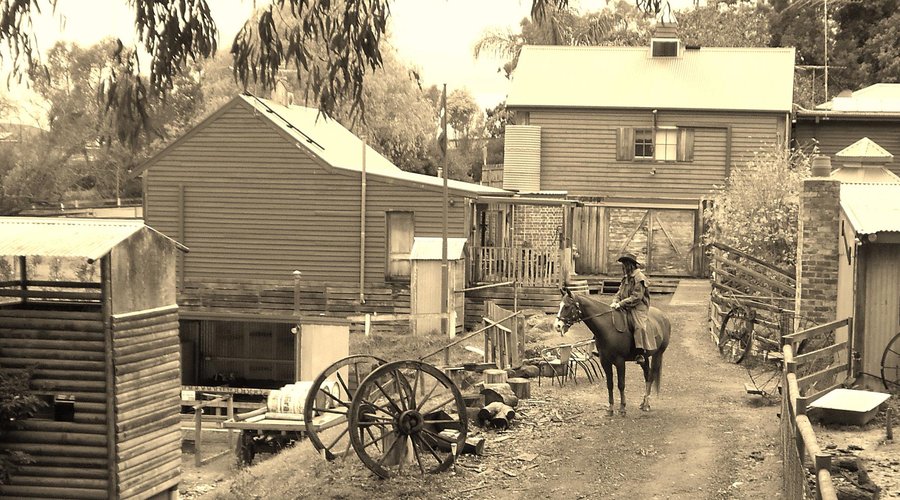 A Twist of Willow, gateway to the Yarra Valley & many attractions