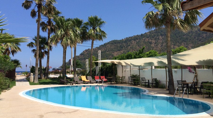Ön Otel Pool