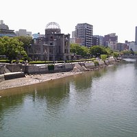 Aioi Bridge e panorami verso fiume e bomb dome