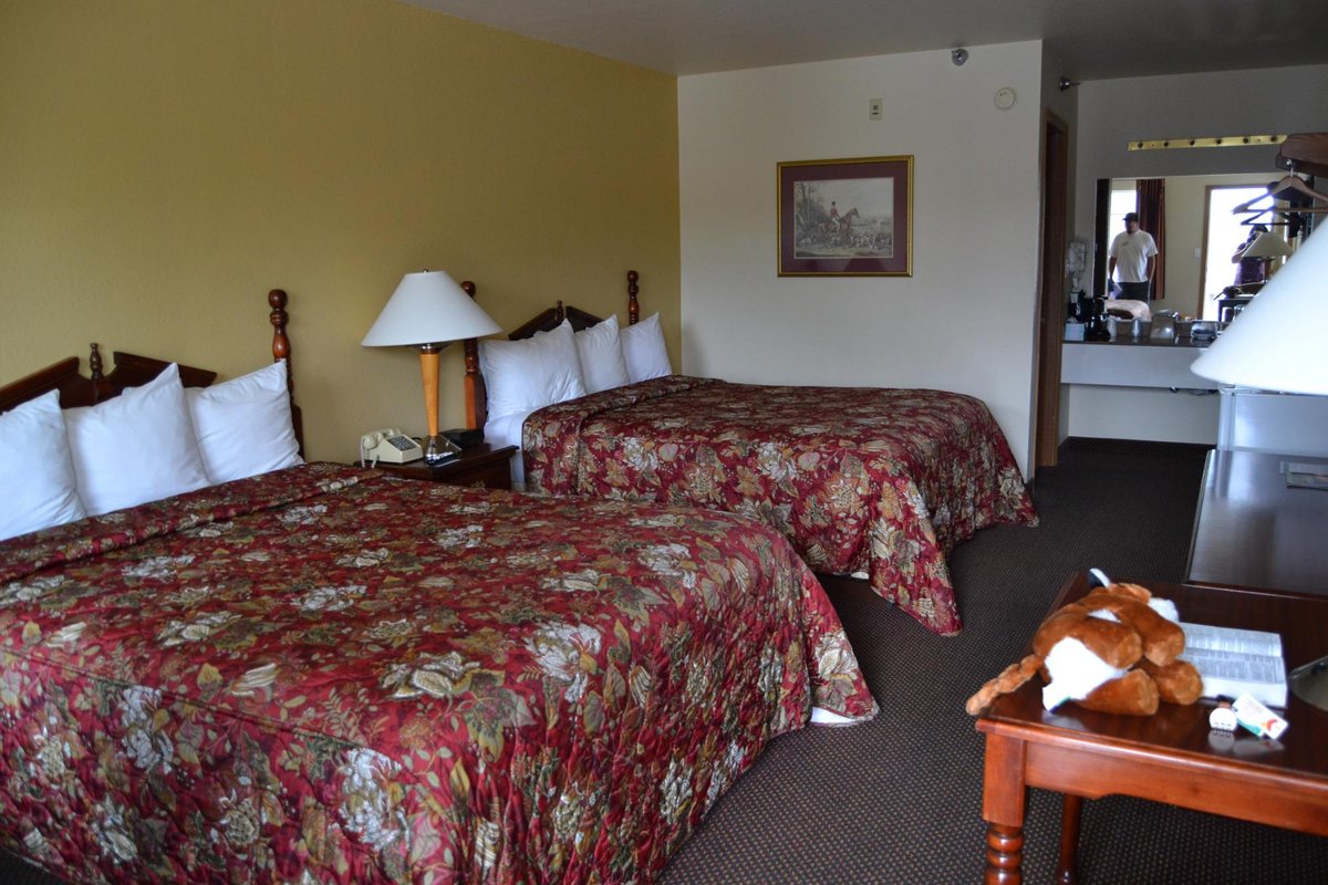 CARRIAGE HOUSE INN $52 ($̶7̶1̶) - Updated 2022 Prices & Hotel Reviews ...