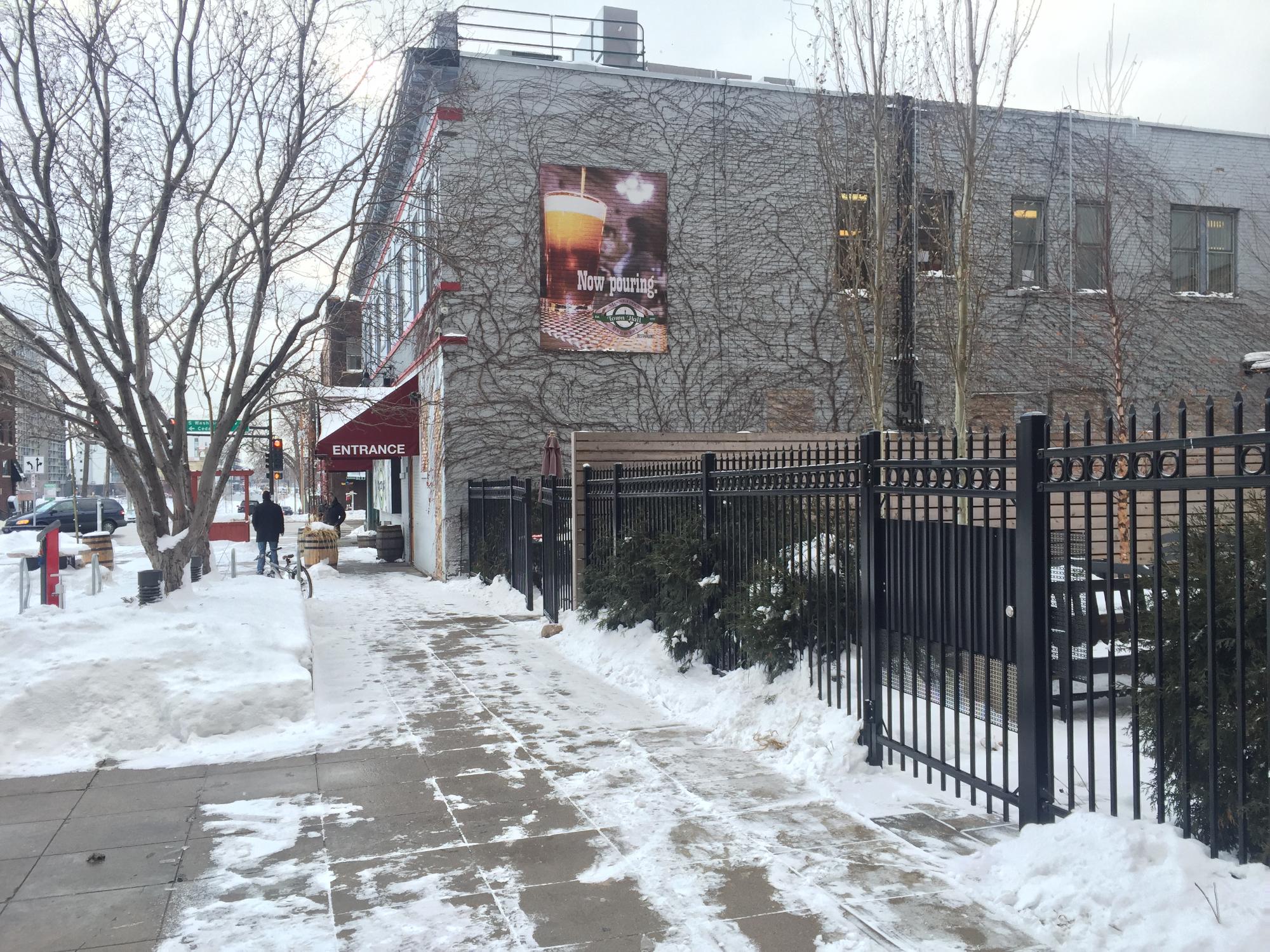 Minneapolis Town Hall Brewery ATUALIZADO 2022 O Que Saber Antes De Ir   From The Marriott Entrance 