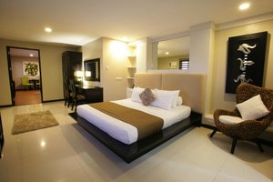 Room & Suite