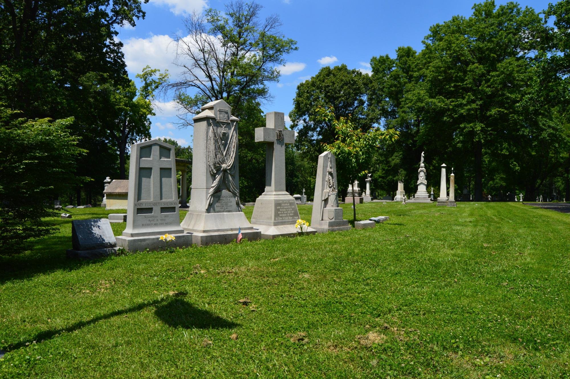 Calvary Cemetery (Saint Louis) - Tripadvisor