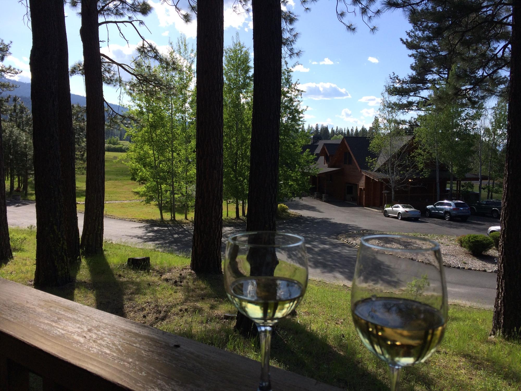 LODGE AT WHITEHAWK - B&B Reviews (Clio, CA)