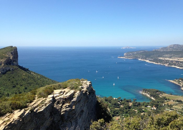 A viewpoint from a cliff above the fisherman village of Cassis. 