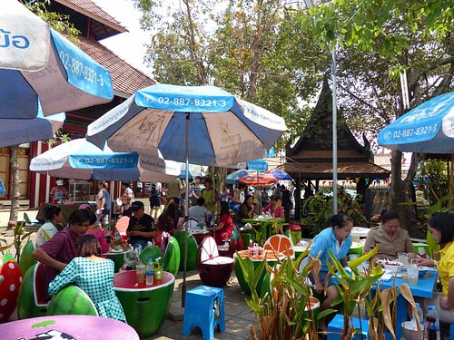 Bangkok Street Markets  Cool, Picturesque, Lively 😎 Enjoy Thailand