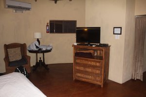 Room & Suite