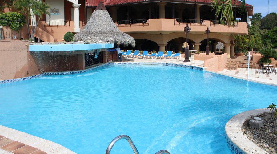 POOL AT BELLAMAR