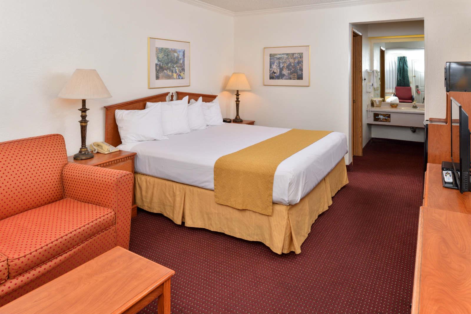 Hotel photo 38 of Quality Inn.