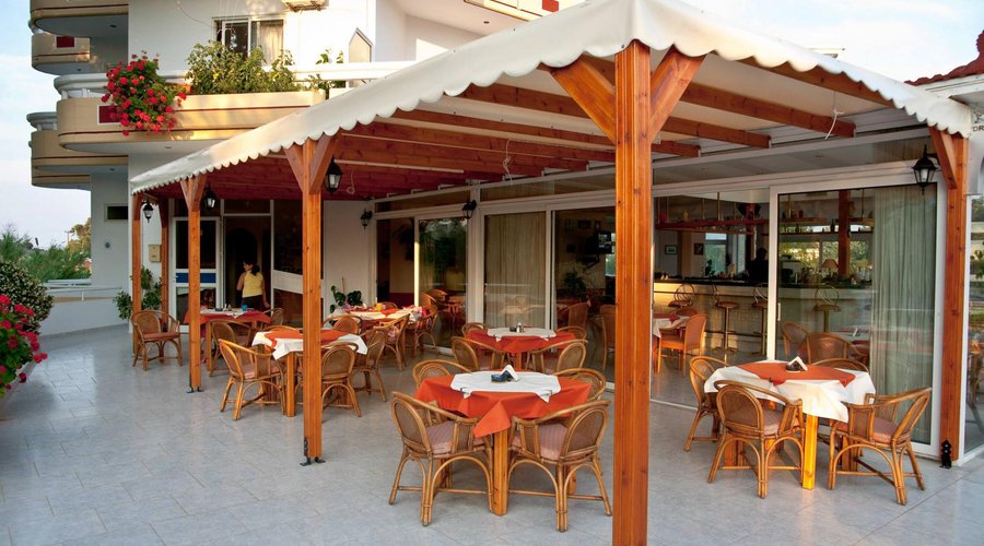 Afroditi Apartments and Restaurant - Bar