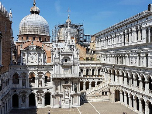 THE 10 BEST Venice & Historical to