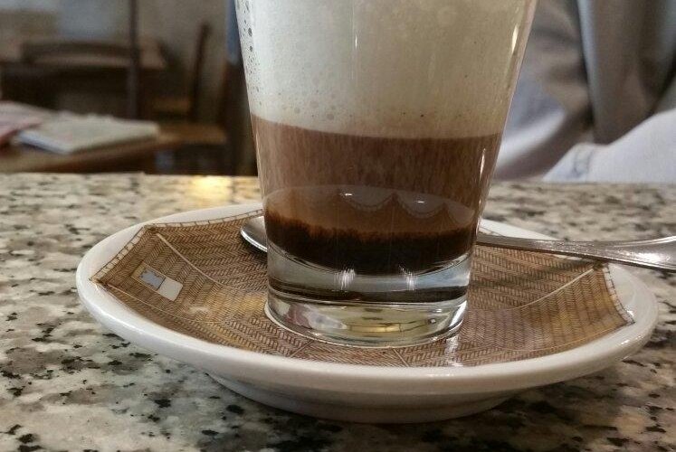 Caffè macchiato.