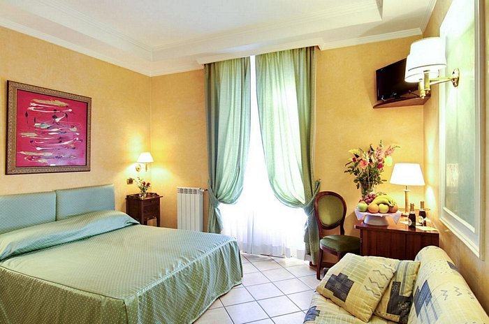 MONTREAL HOTEL - Prices & Reviews (Rome, Italy)