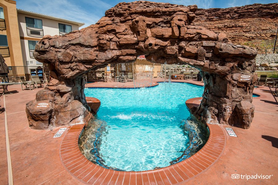 HOLIDAY INN EXPRESS HOTEL & SUITES MOAB 63 (̶7̶2̶) Updated 2020