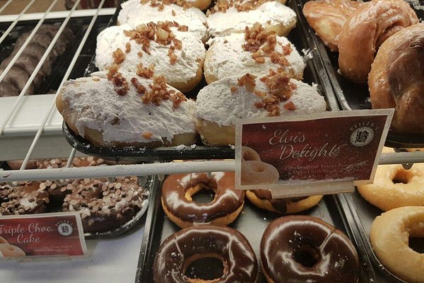 15 Philly Bakeries for the Most Delicious Pastries, Cakes, and Baked Goods