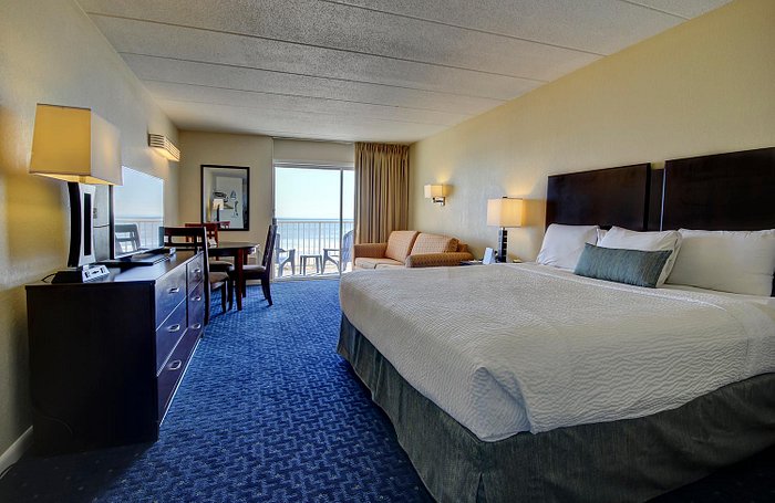 hotel-bedroom-mini-fridge-and-microwave, Ocean City MD Oceanfront Hotel