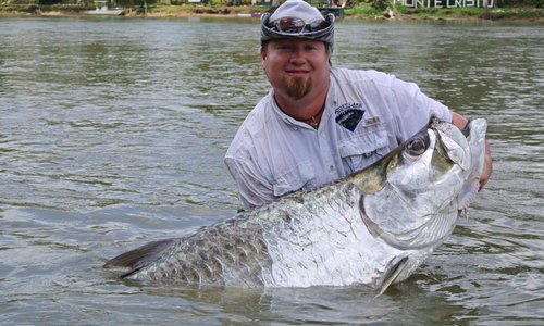 Pesca deportiva de Sabalo en Rio San Juan, Nicaragua