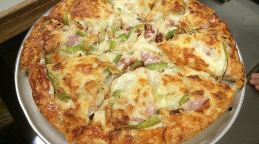 Casa Roma Special and a classic Hawaiian! Two of the Casa Roma favorites!