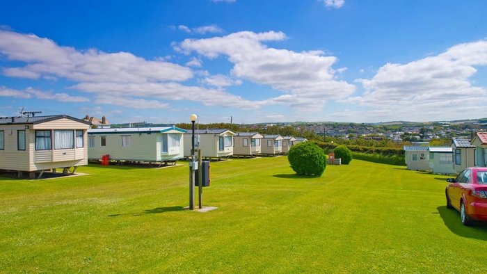 UPPER LYNSTONE CAMPING & CARAVAN PARK - Updated 2024 Campground Reviews ...