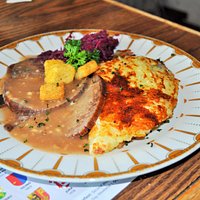 Sauerbraten with red cabbage and Rösti