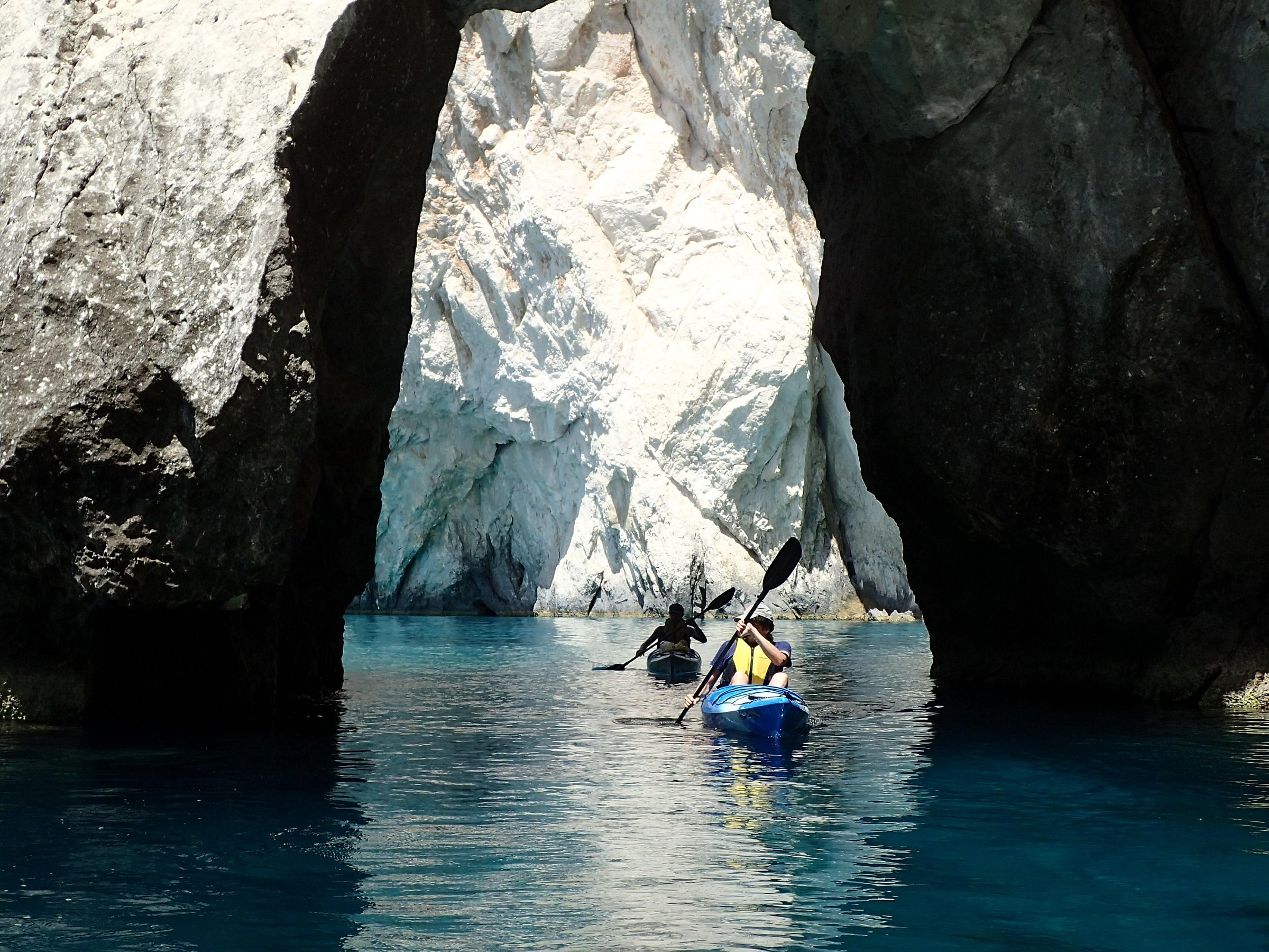sea kayaking tours zakynthos