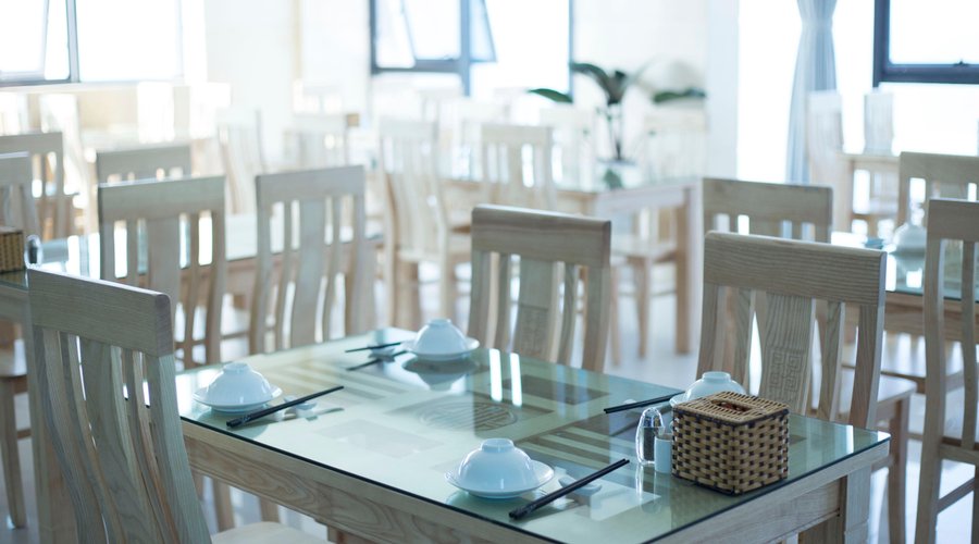 Lể tân mở cửa 24/24 h