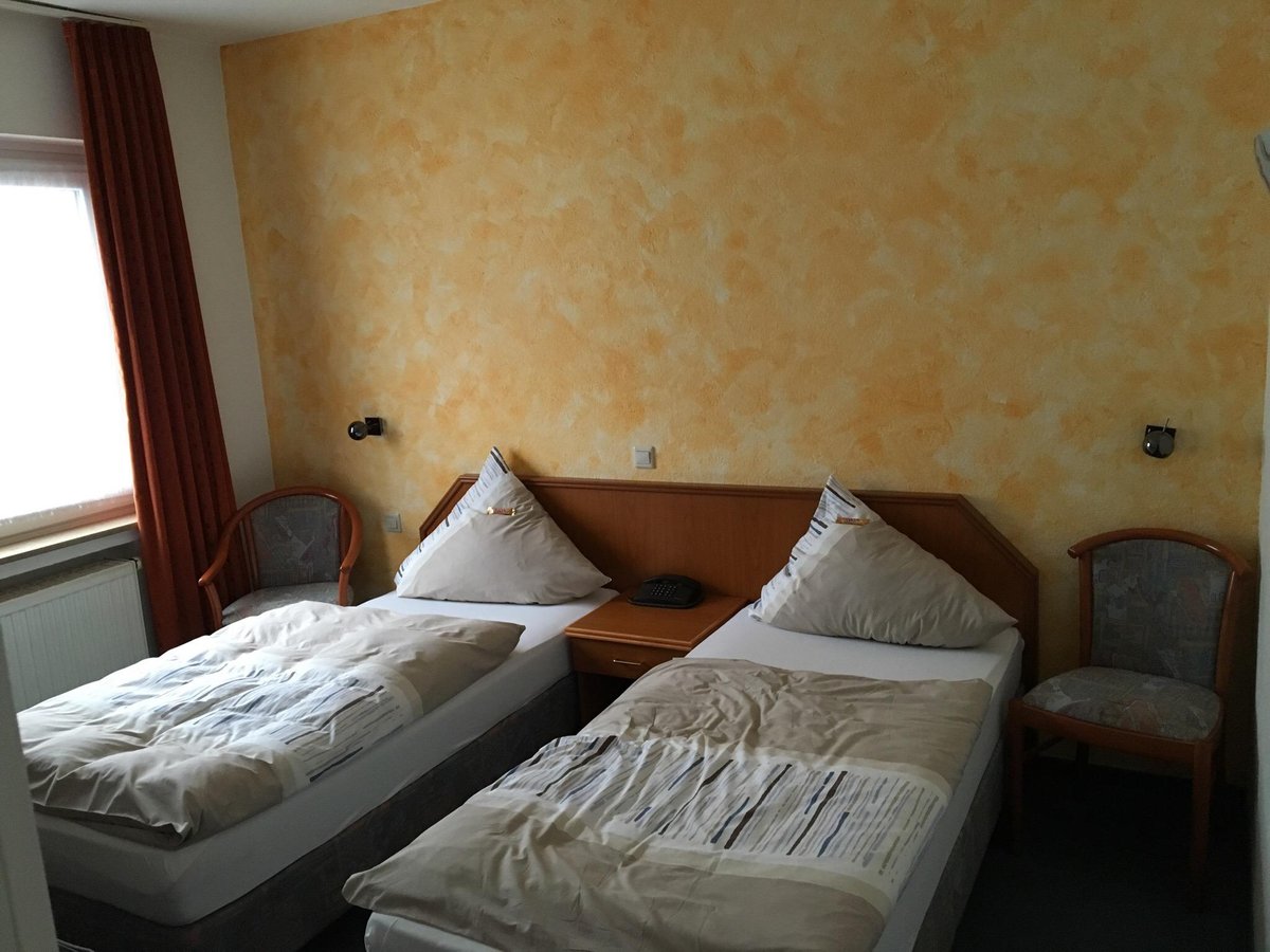 HOTEL EUROPAEISCHER HOF - Prices & Reviews (Ratingen, Germany)