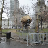 Los restos de la Esfera.