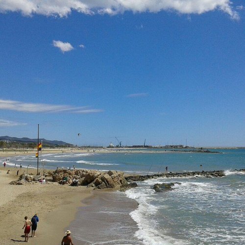 PLAYA DE LA GARROFERA (VILANOVA I LA GELTRÚ) CATALUÑA ESPAÑA