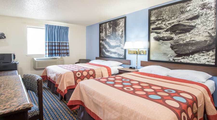 2 double beds