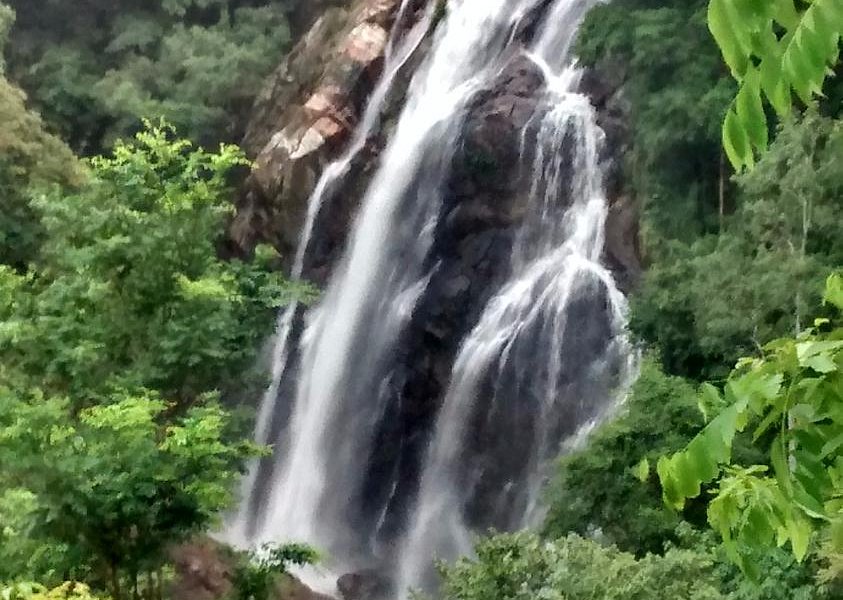 Arawakumbura Dunhinda Waterfall image
