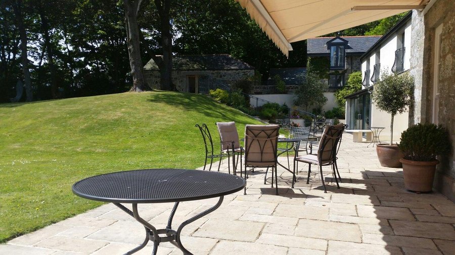 Lovely surroundings and excellent food