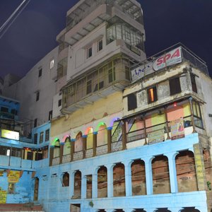 fachada hotel (en color celeste)