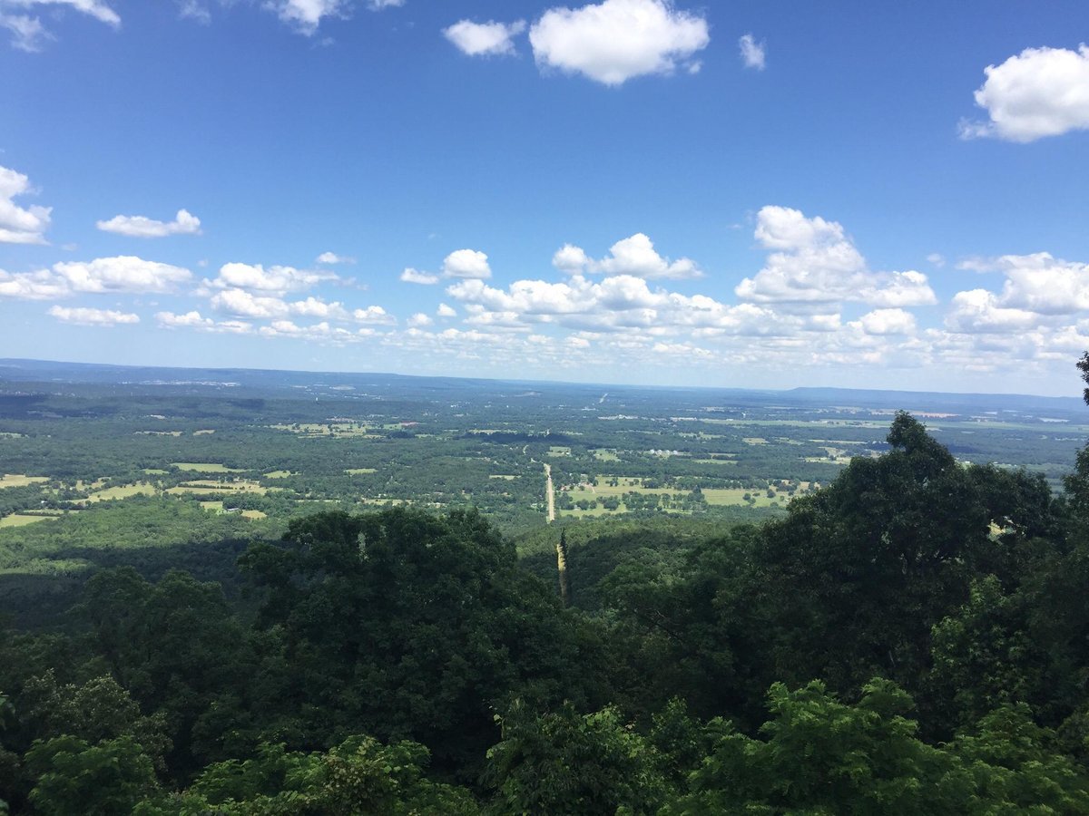 Arkansas's Hidden Gem:  A Mountaintop Escape at Mount Nebo State Park