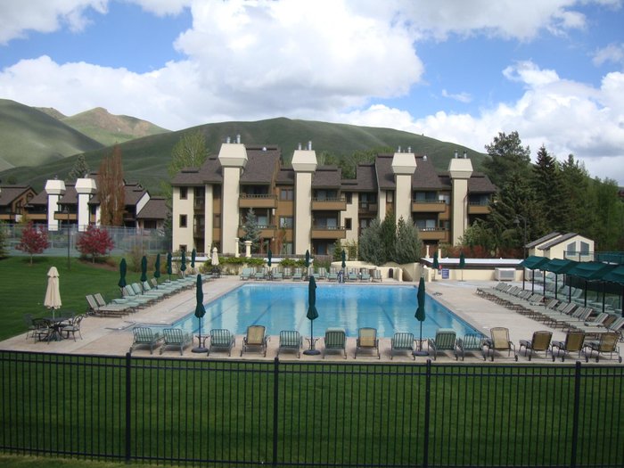 Sun Valley Lodge Pool: Pictures & Reviews - Tripadvisor