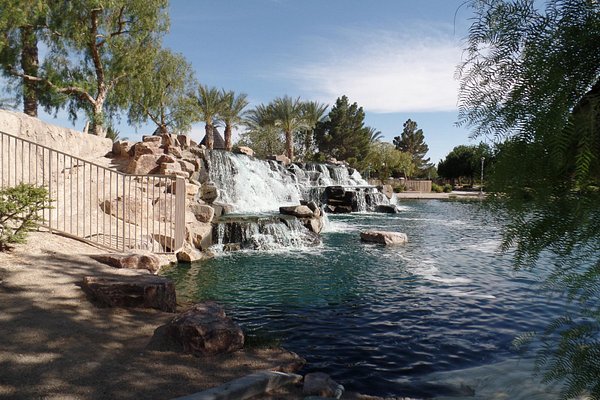 Pool Waterfall - Picture of JW Marriott Las Vegas Resort & Spa - Tripadvisor