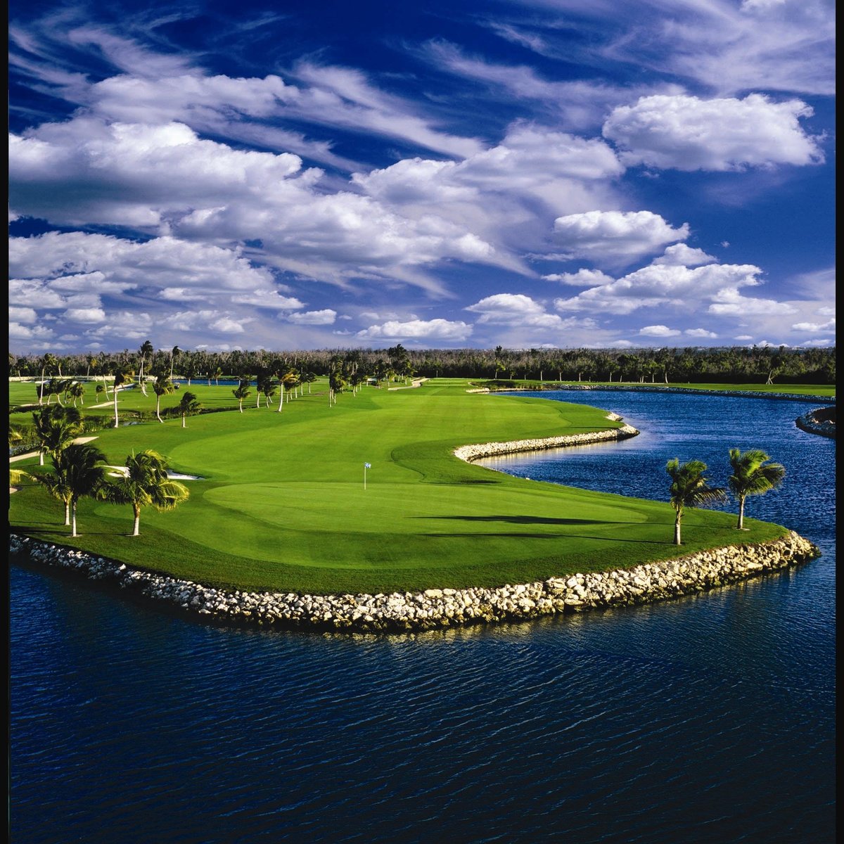 THE RITZCARLTON GOLF CLUB, GRAND CAYMAN (Seven Mile Beach) All You