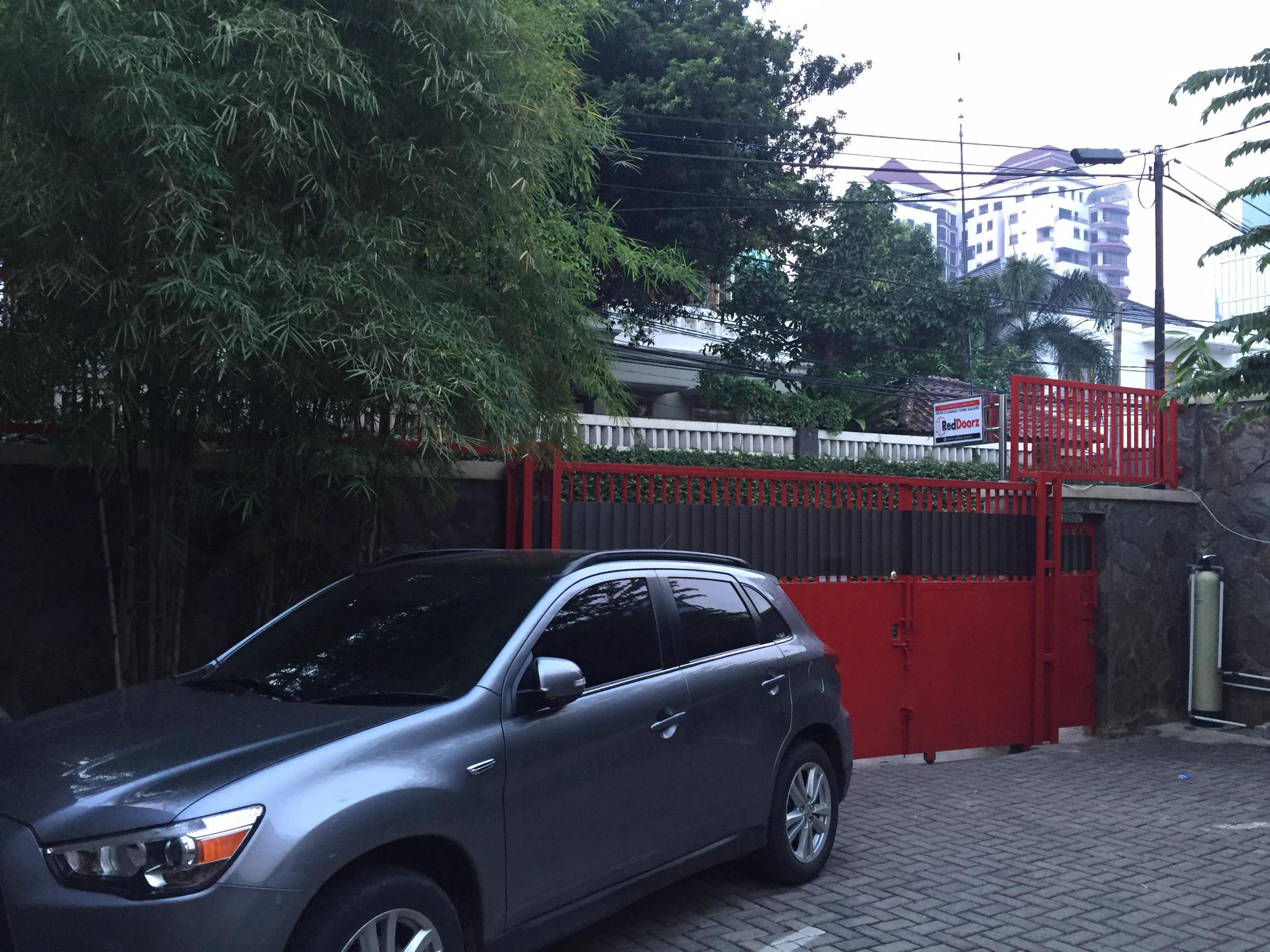 REDDOORZ CILANDAK (Jakarta) - Hotel Reviews & Photos - Tripadvisor