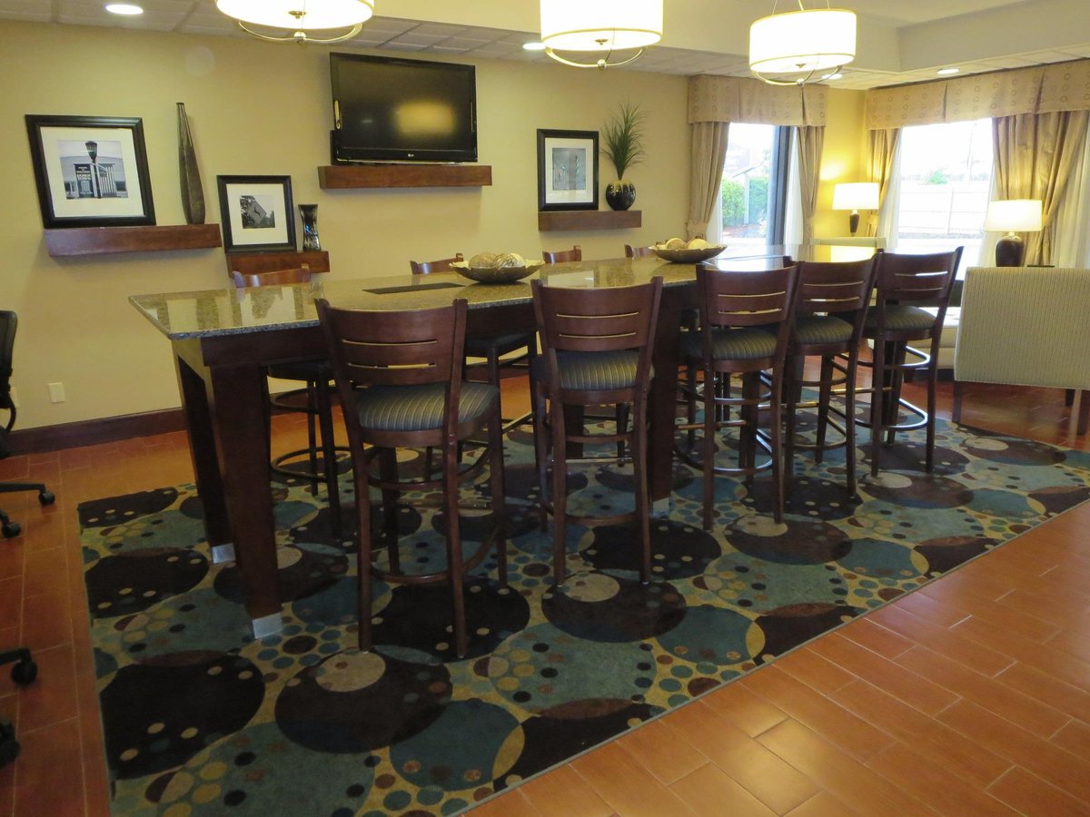 HAMPTON INN PORT HURON $115 ($̶1̶2̶7̶) - Updated 2022 Prices & Hotel ...