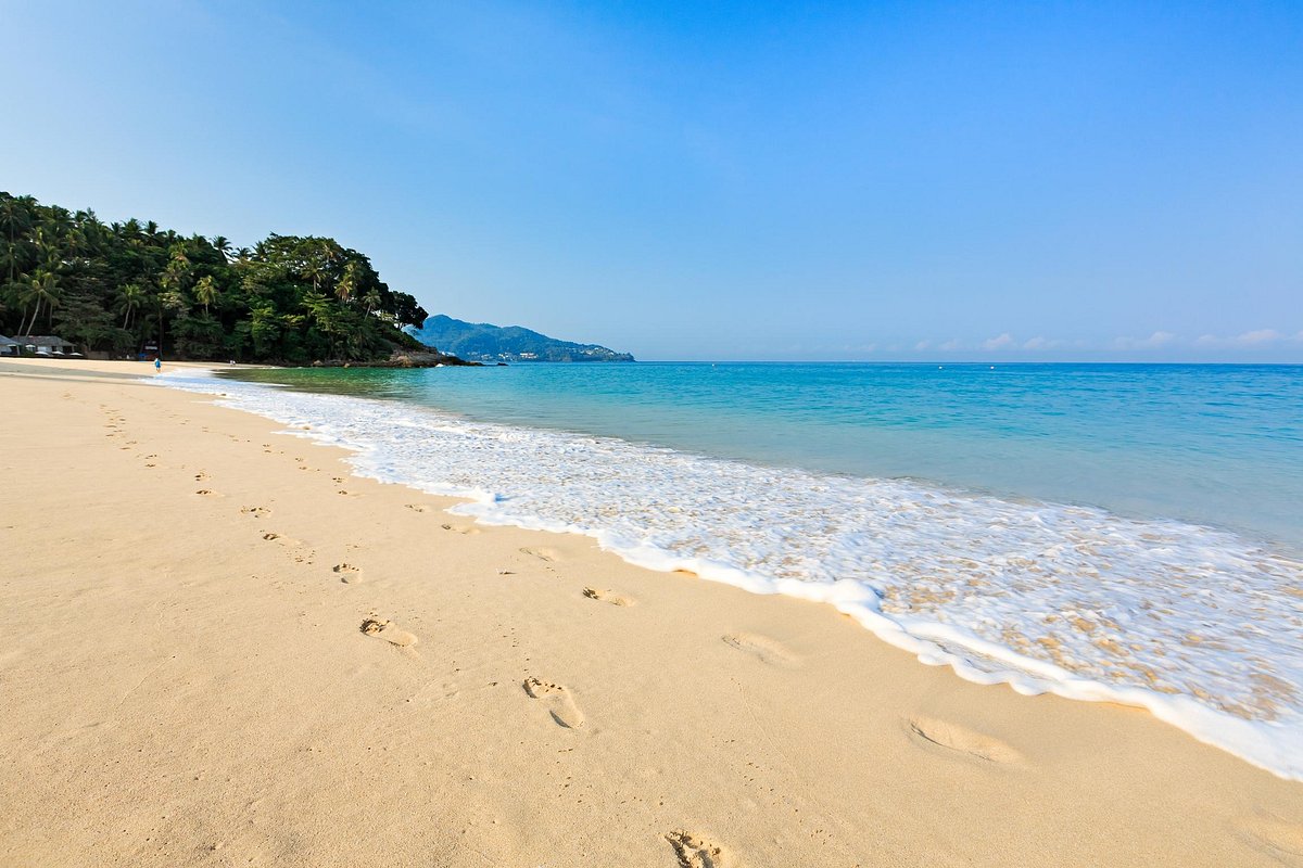 Surin beach phuket. Сурин Бич. Сурин Пхукет. Пхукет Сурин июль. Сурин фото.