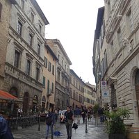 Glimpse on Via Gracciano: in the foreground, on the right Avignonesi palace, left Tarugi palace