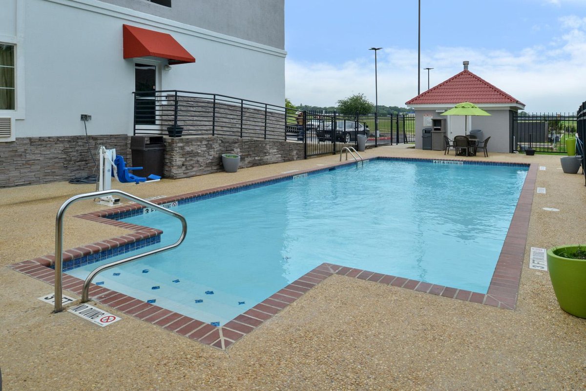 Best Western Boerne Inn & Suites Pool Pictures & Reviews - Tripadvisor